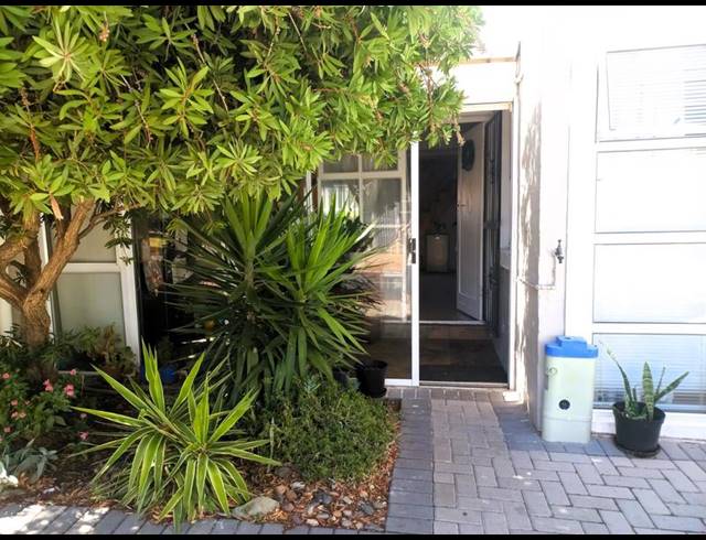 4 BEDROOM TOWNHOUSE FOR SALE IN GULDENLAND